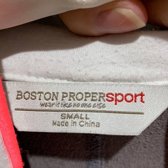 Zippered jacket - Picture 5 of 9